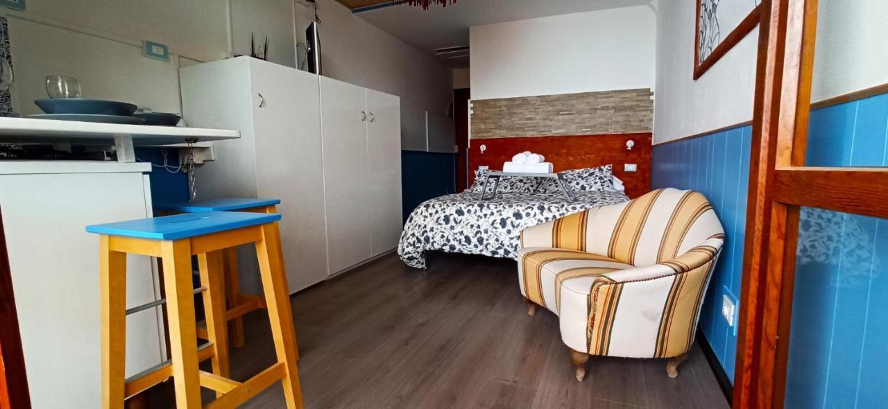 "Sea-See" Studio Taormina Center - Bellissima Vista Mare - Corner Kitchen Buitenkant foto